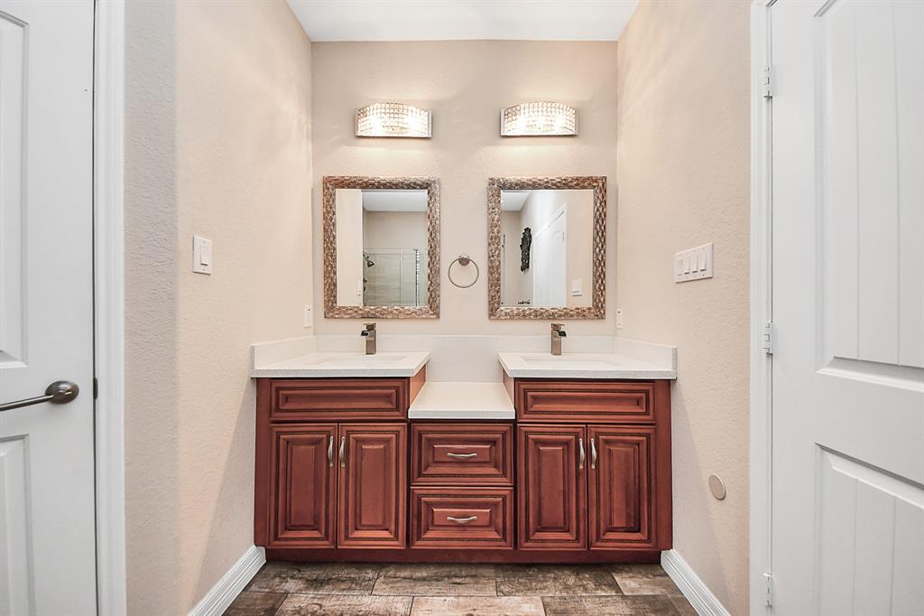 10447 Tree Hollow Circle, La Porte, Texas image 36