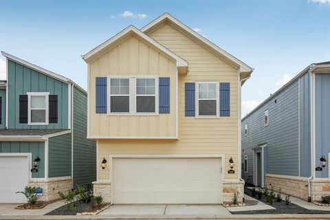 566 Avisa Drive Kemah TX 77565