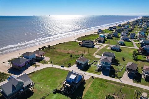 A home in Port Bolivar