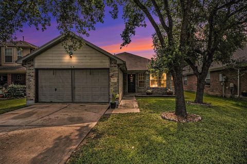 Single Family Residence in Dickinson TX 213 Glade Bridge Lane.jpg
