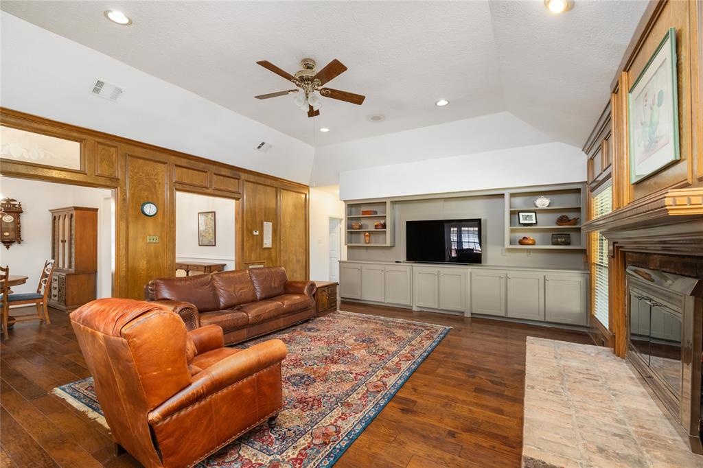 12915 Lake Mist Drive, Cypress, Texas image 12
