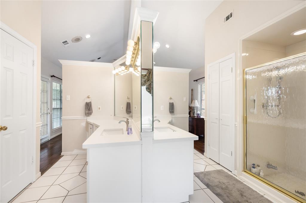 12915 Lake Mist Drive, Cypress, Texas image 30