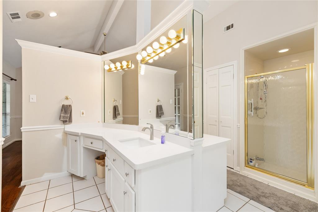 12915 Lake Mist Drive, Cypress, Texas image 27