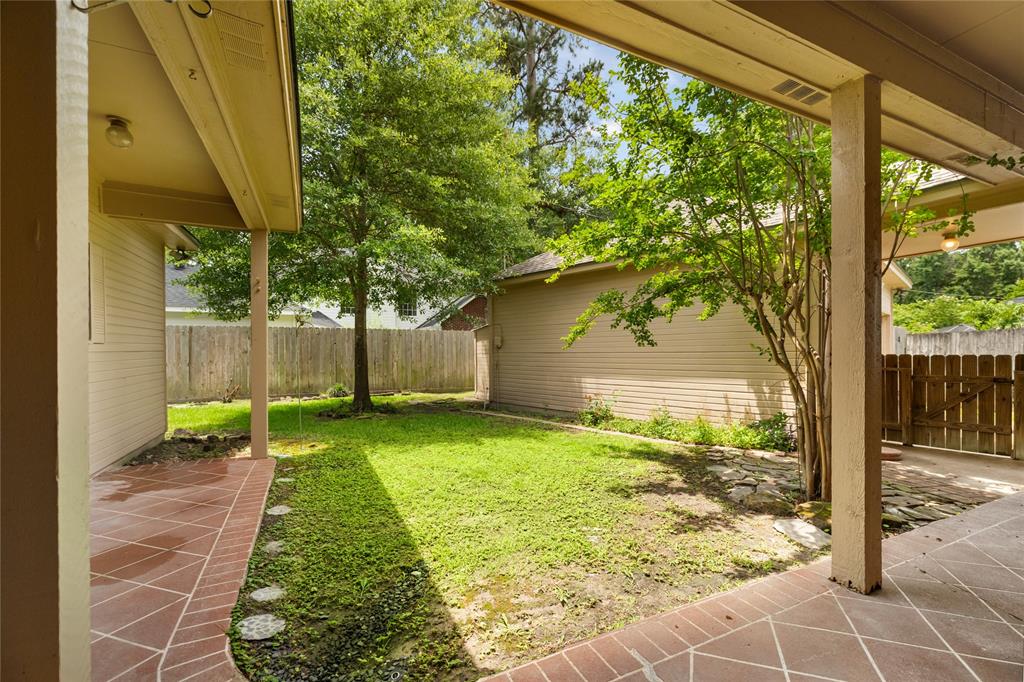 12915 Lake Mist Drive, Cypress, Texas image 35