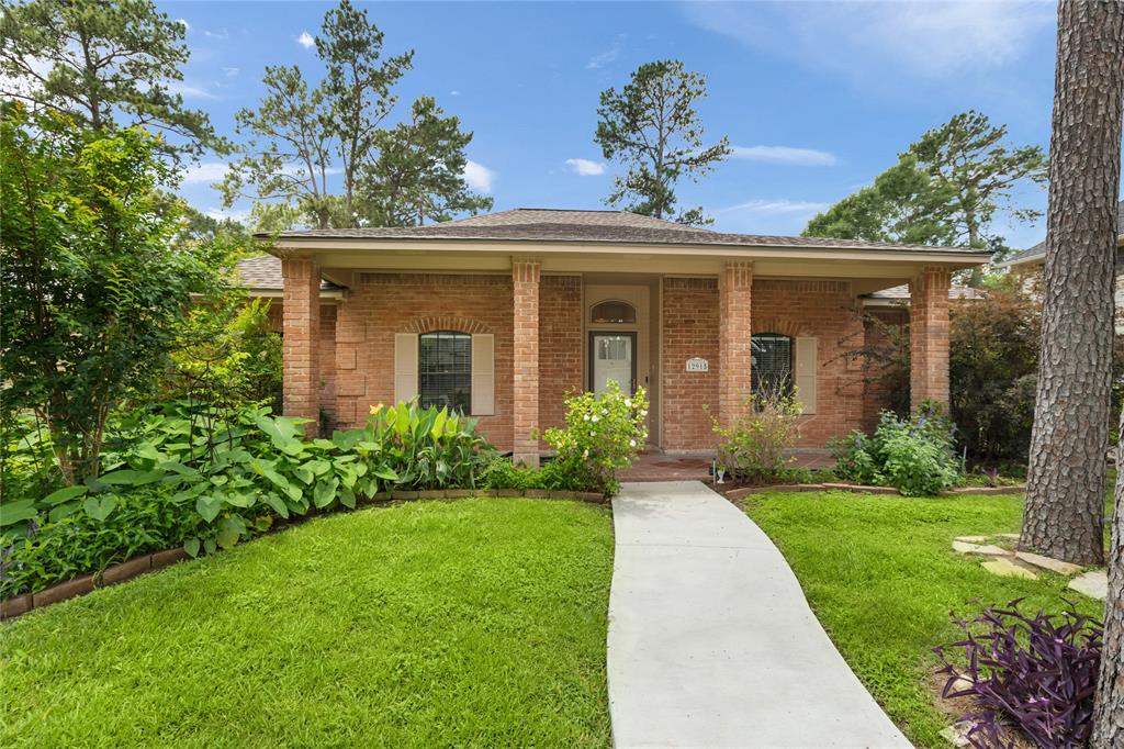 12915 Lake Mist Drive, Cypress, Texas image 2