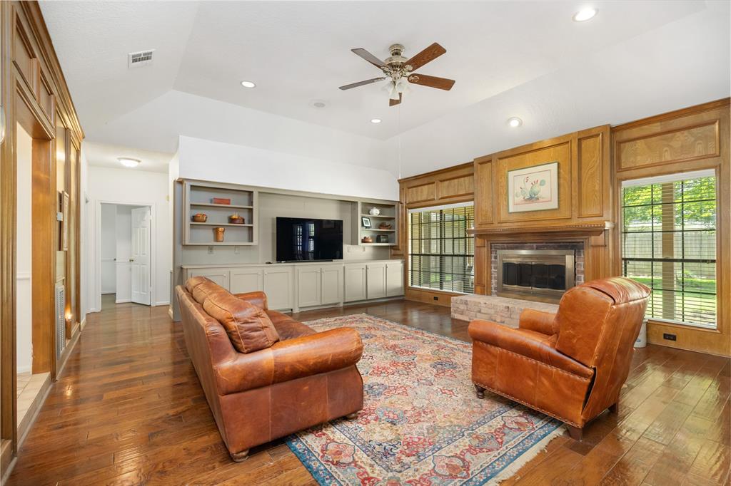 12915 Lake Mist Drive, Cypress, Texas image 8