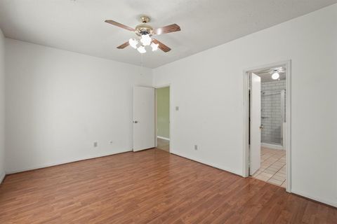 Single Family Residence in Houston TX 9934 Burntfork Drive 10.jpg