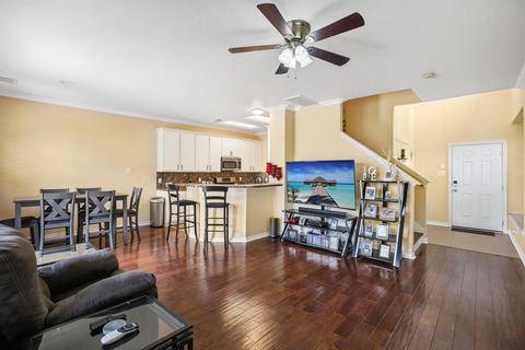 Townhouse in Pasadena TX 6503 Fern Creek Ct Ct 7.jpg