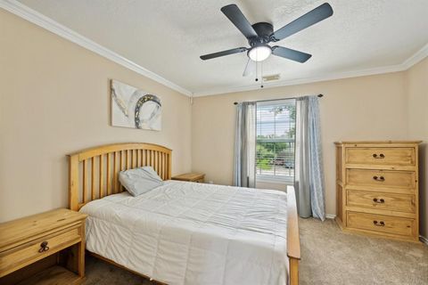 Townhouse in Pasadena TX 6503 Fern Creek Ct Ct 15.jpg