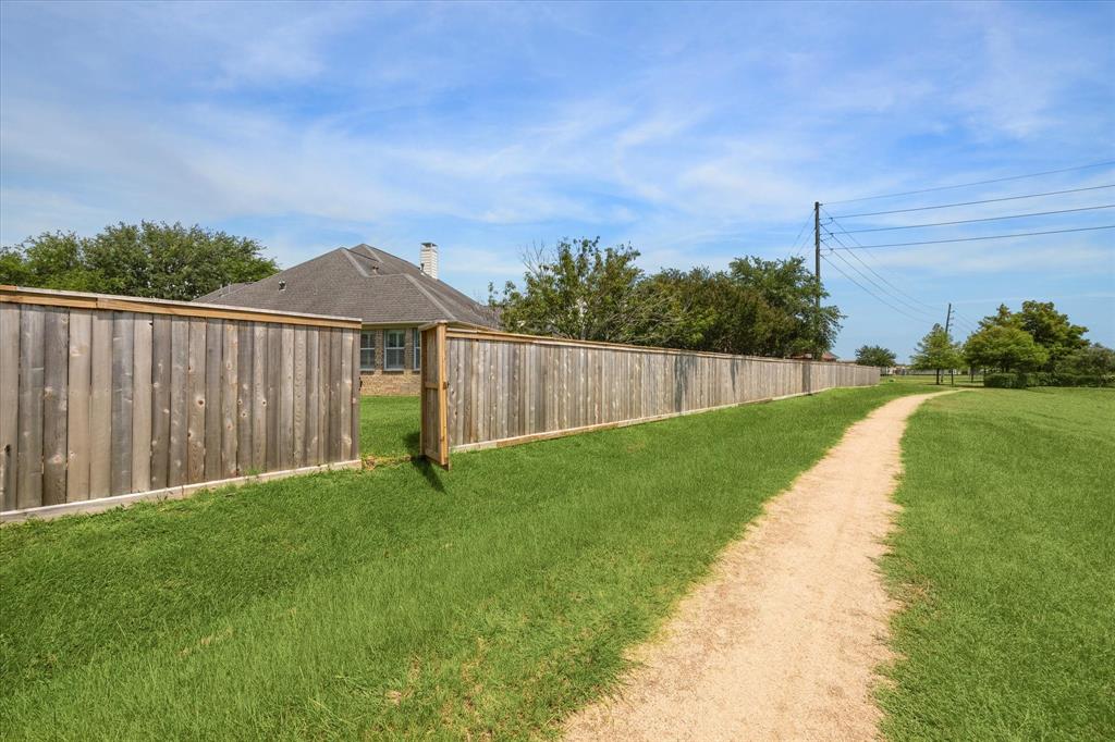 2703 Kestrel Trace Lane, Katy, Texas image 32