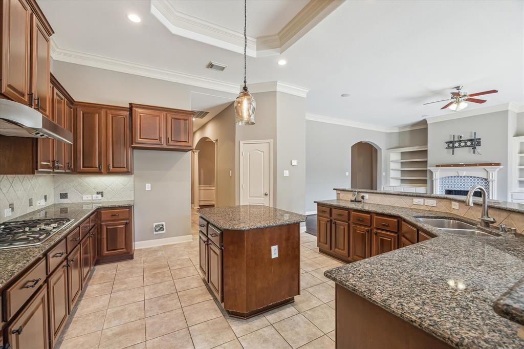 2703 Kestrel Trace Lane, Katy, Texas image 16