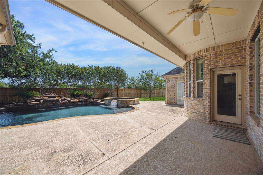 2703 Kestrel Trace Lane, Katy, Texas image 27