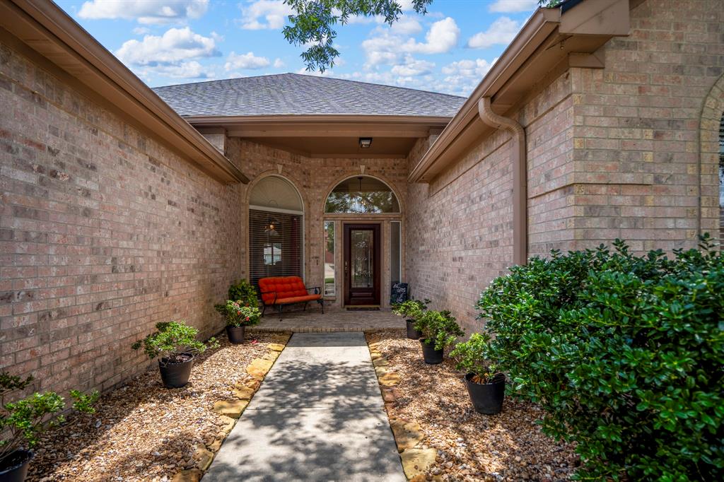 13685 Lakeside Place Drive