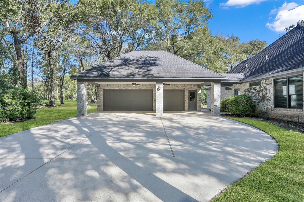 10 Oak Crest Circle, Magnolia, Texas image 3