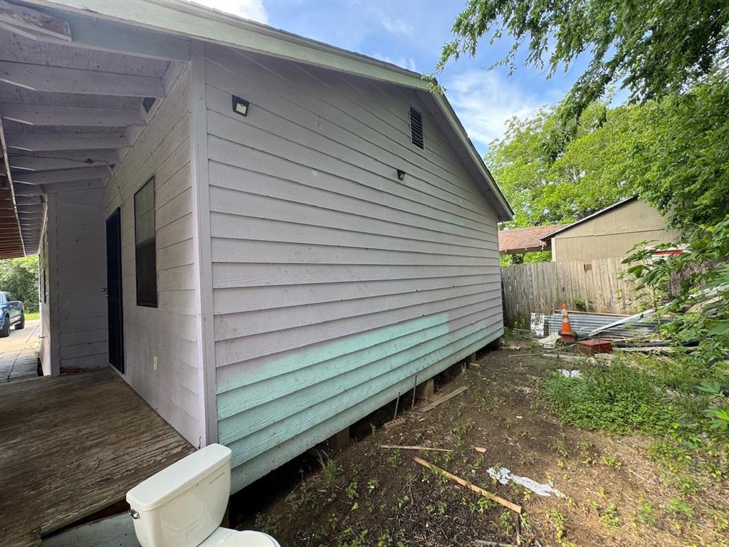710 Fields Street, Richmond, Texas image 2