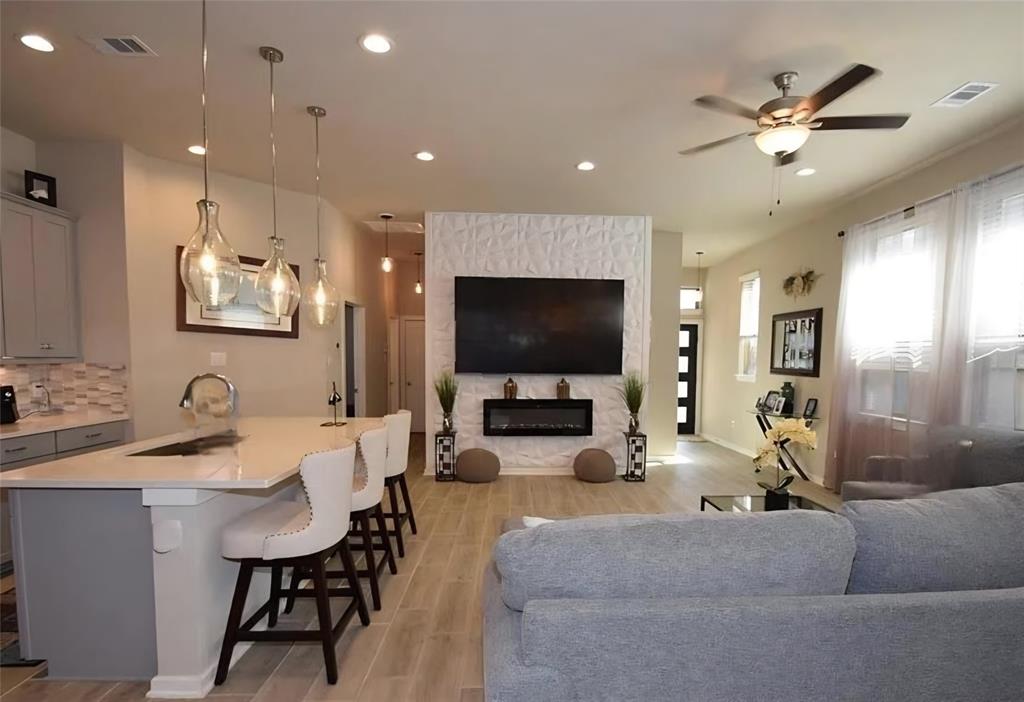 917 Crystal Bend Lane