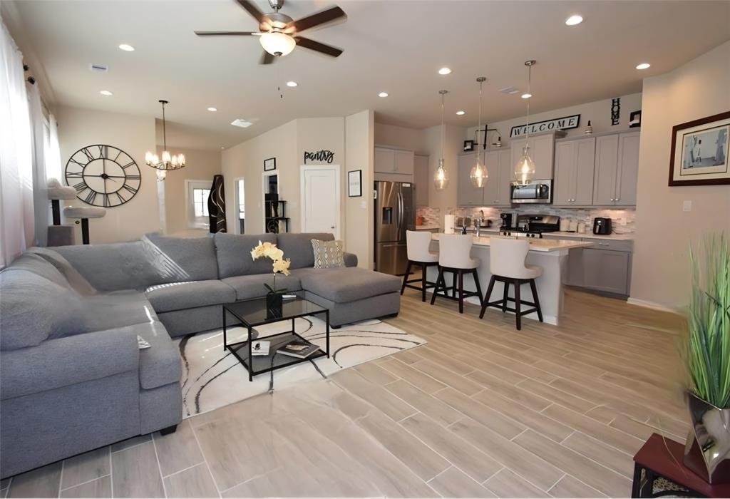 917 Crystal Bend Lane