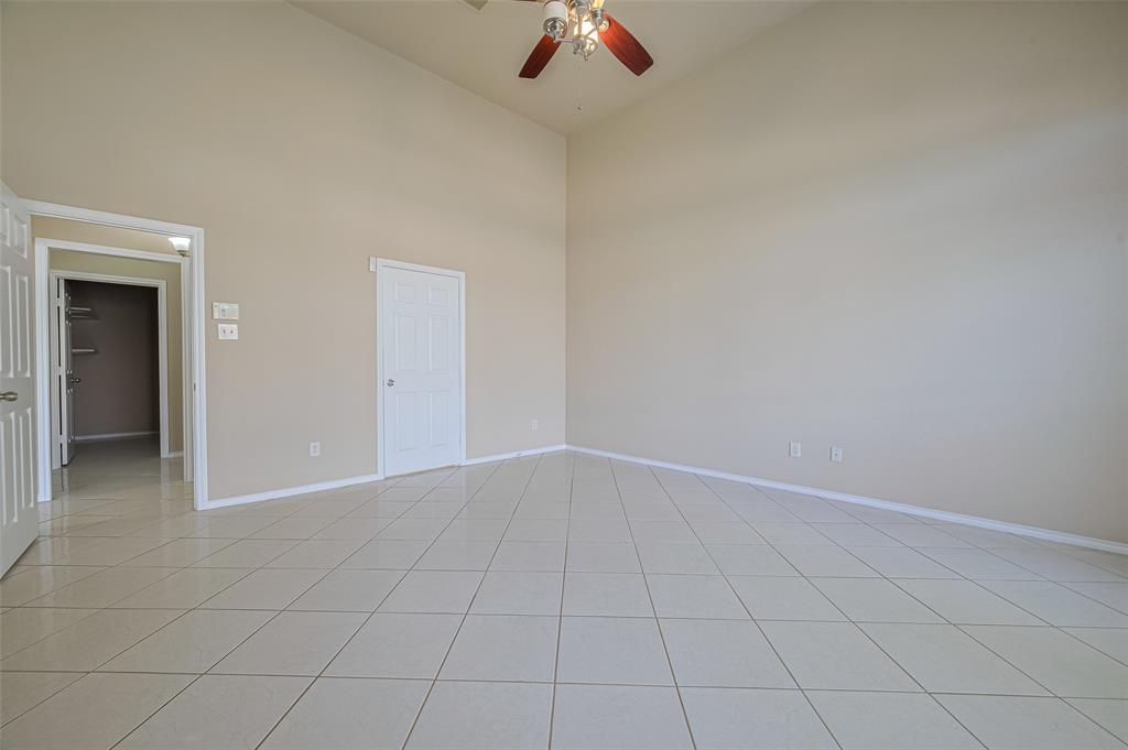 2206 Grand Shore Court, Pearland, Texas image 20