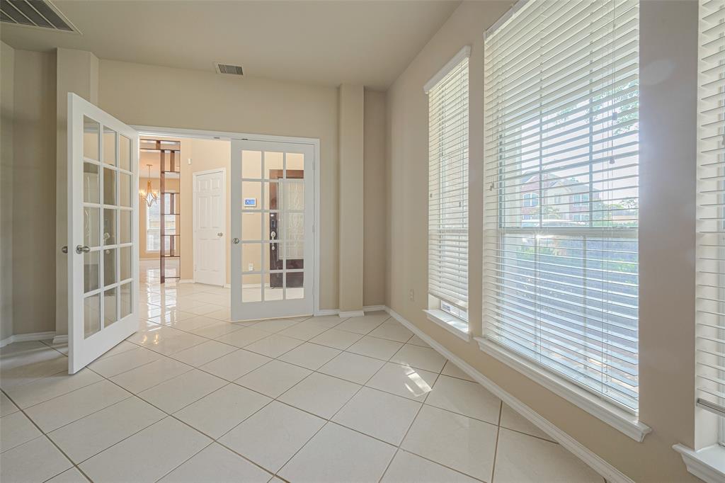 2206 Grand Shore Court, Pearland, Texas image 5