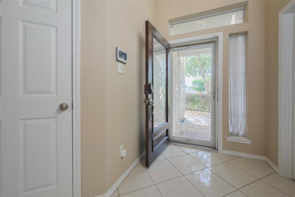 2206 Grand Shore Court, Pearland, Texas image 4