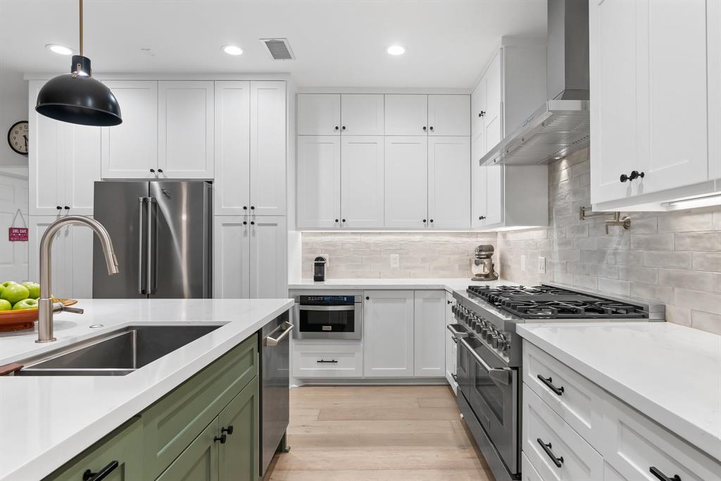 35 Webb Creek Place, The Woodlands, Texas image 18