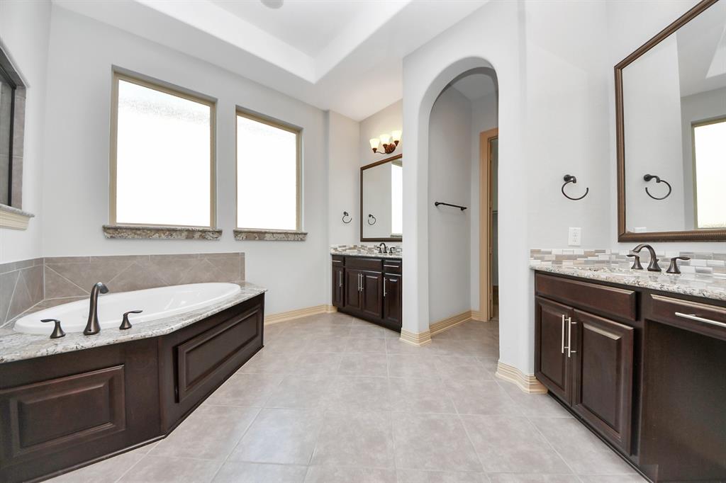 10458 Lake Palmetto Drive, Conroe, Texas image 24
