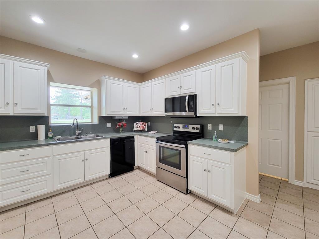 12678 Timberline Estates Drive, Willis, Texas image 17