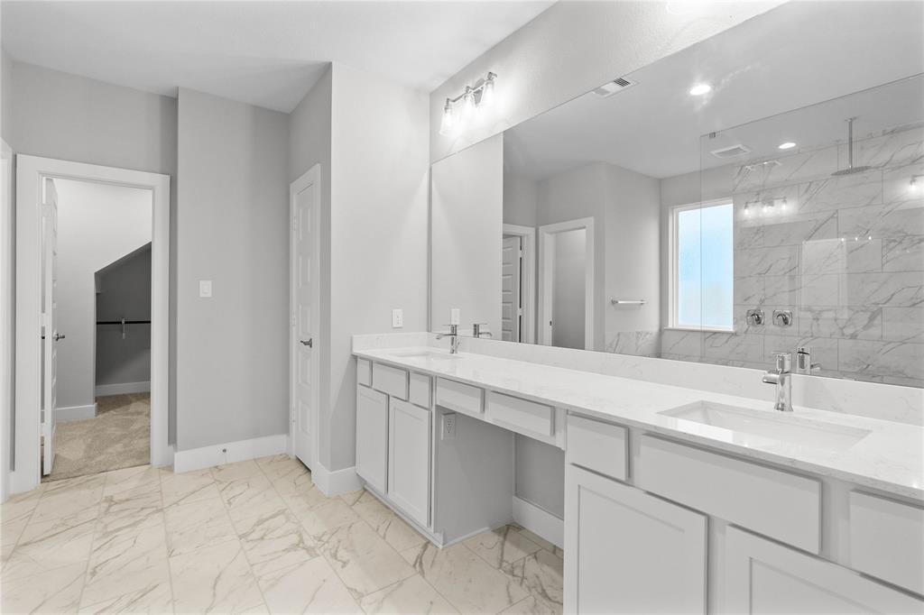 4715 Whisperwood Drive, Rosenberg, Texas image 12