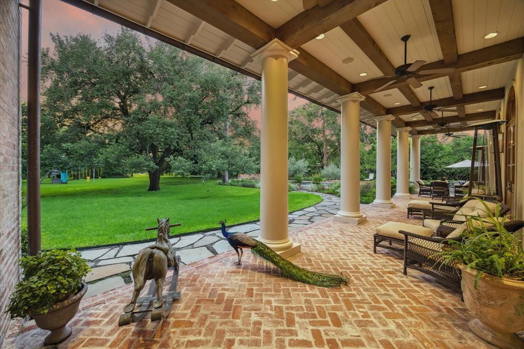3 E Rivercrest Drive