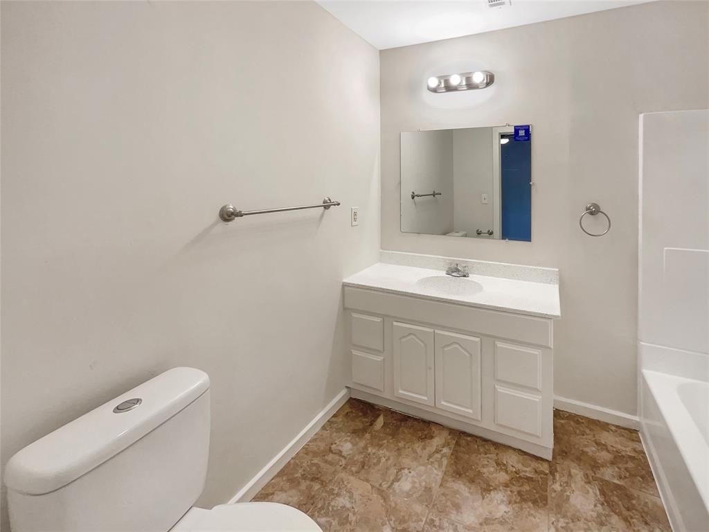 8898 E Buffalo Circle, Willis, Texas image 7