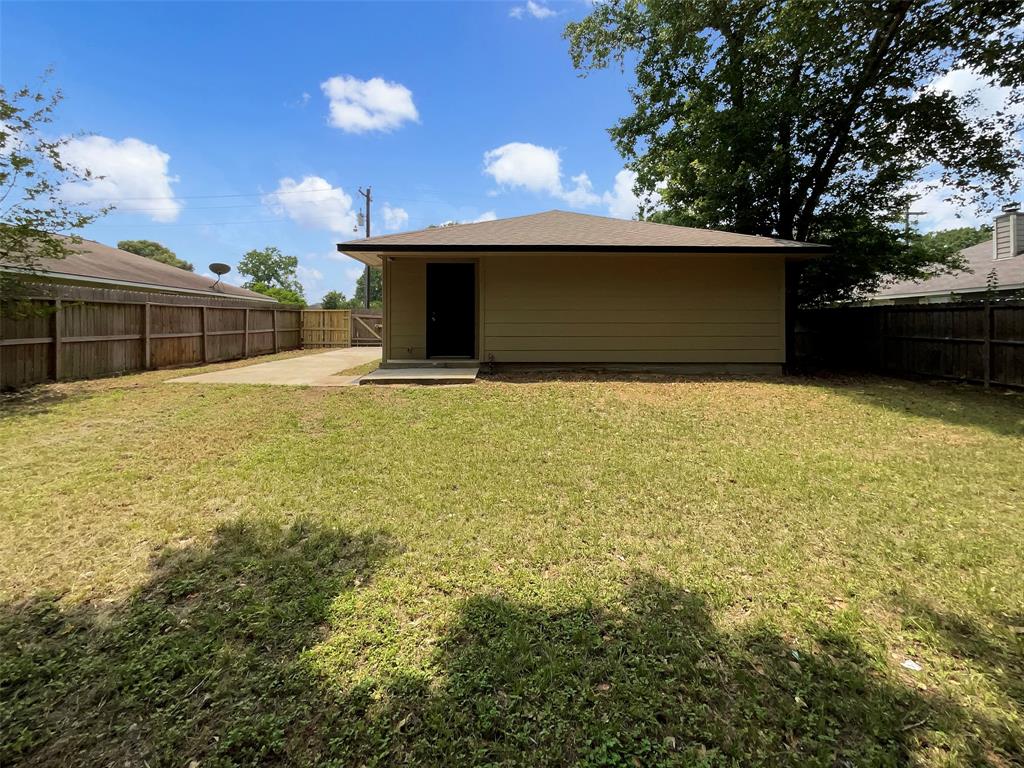 8898 E Buffalo Circle, Willis, Texas image 8