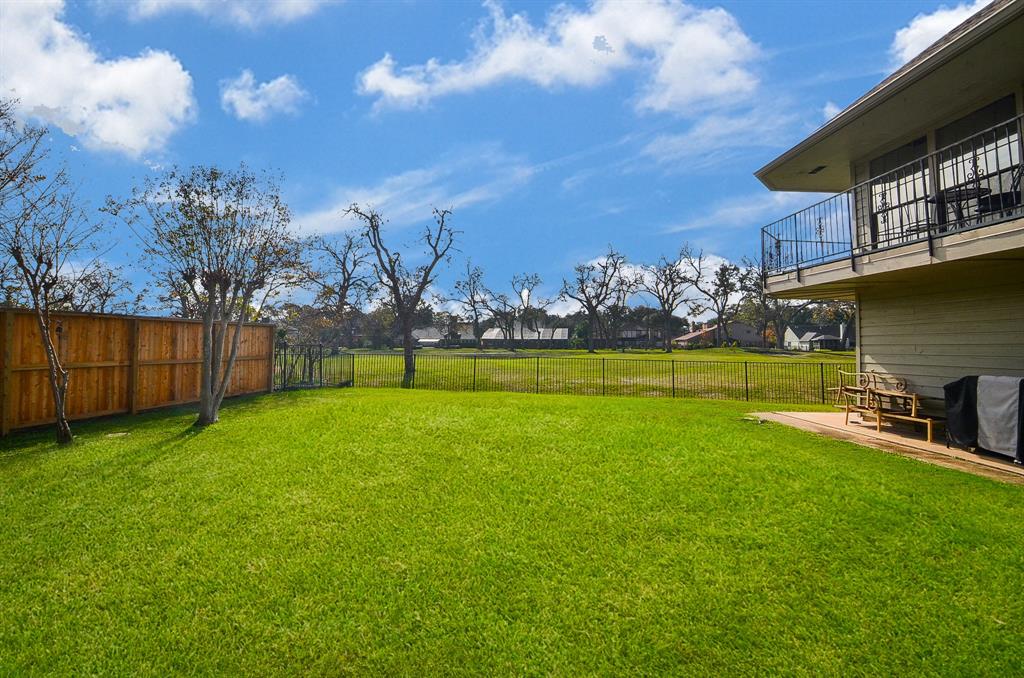 2842 W Pebble Beach Drive, Missouri City, Texas image 33