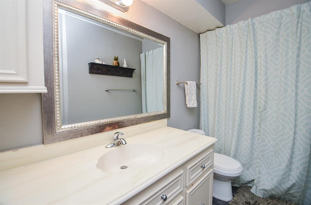 2842 W Pebble Beach Drive, Missouri City, Texas image 29