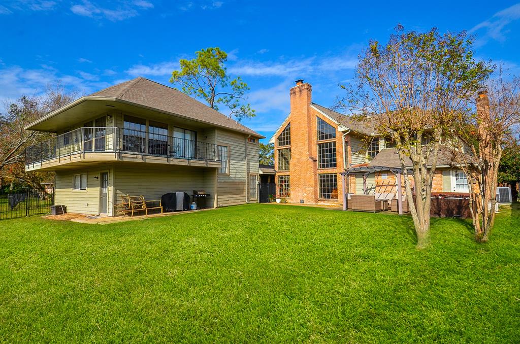 2842 W Pebble Beach Drive, Missouri City, Texas image 35