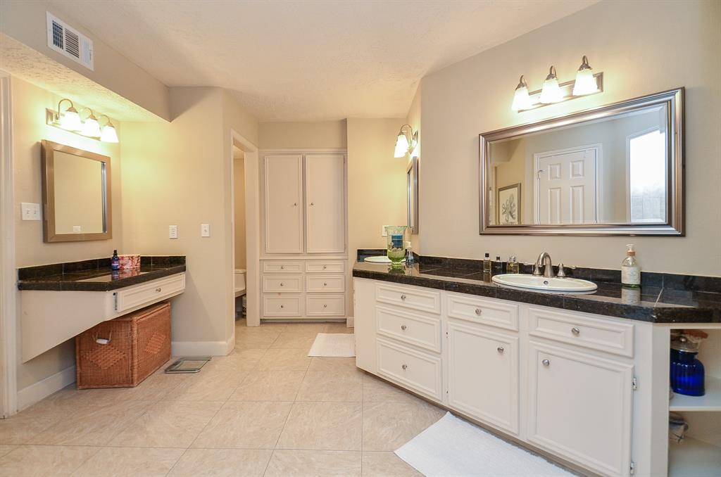 2842 W Pebble Beach Drive, Missouri City, Texas image 20