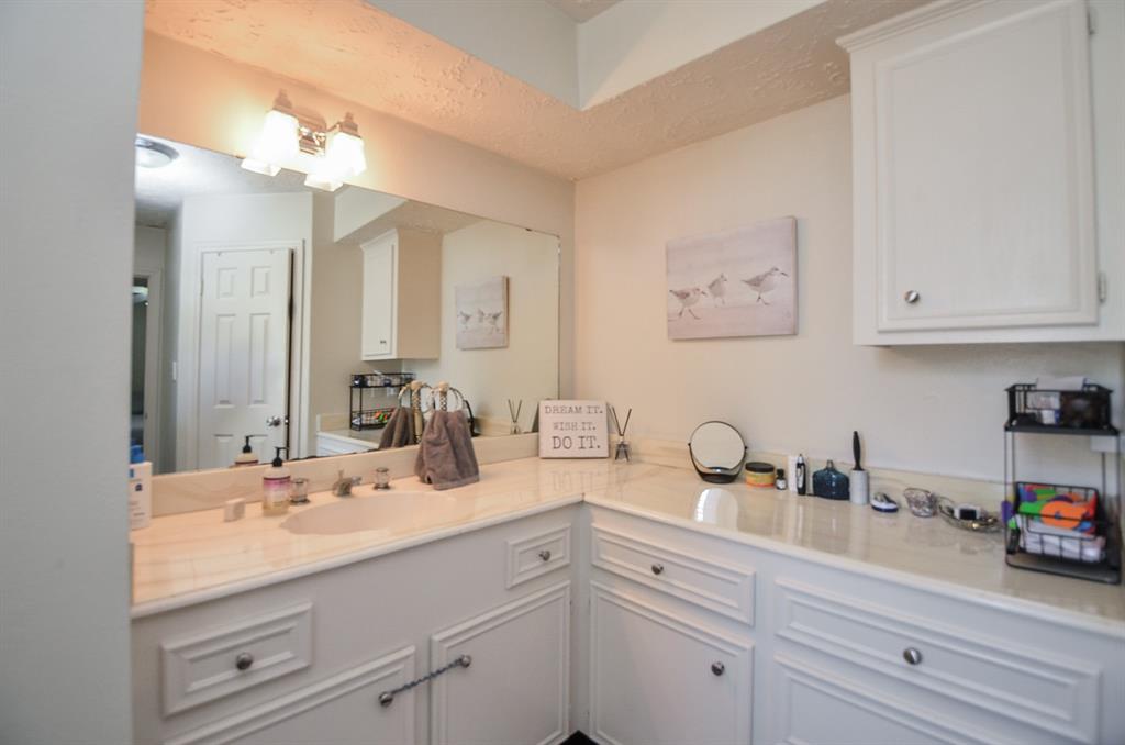 2842 W Pebble Beach Drive, Missouri City, Texas image 44