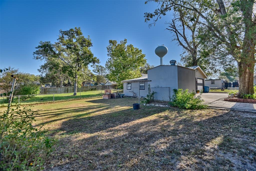 732 E Kuehn Street, Bellville, Texas image 11