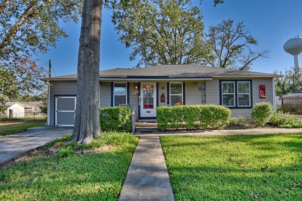 732 E Kuehn Street, Bellville, Texas image 1