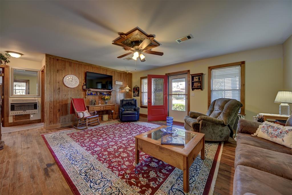 732 E Kuehn Street, Bellville, Texas image 23