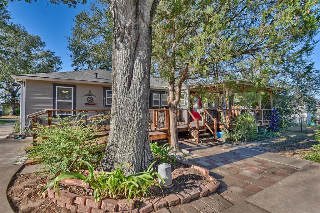 732 E Kuehn Street, Bellville, Texas image 14