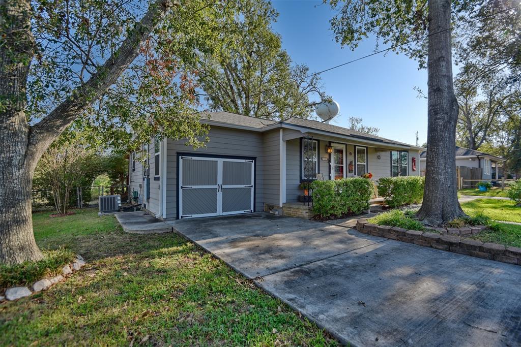 732 E Kuehn Street, Bellville, Texas image 4