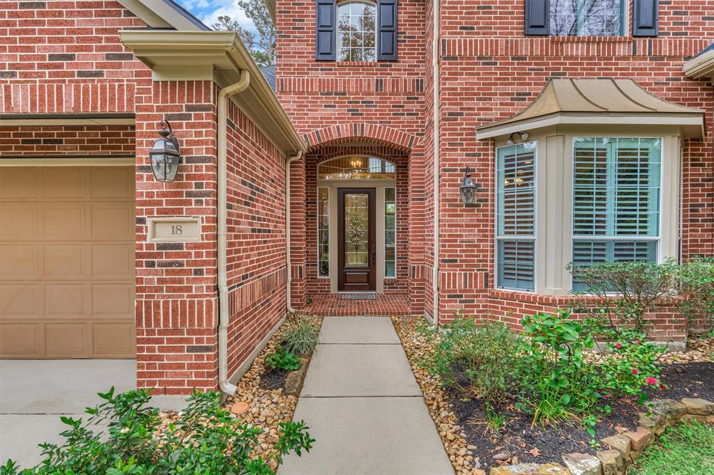 18 N Fair Manor Circle, The Woodlands, Texas image 3