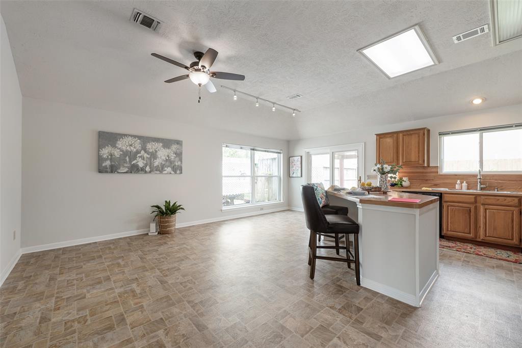 4731 Cavern Drive, Friendswood, Texas image 19