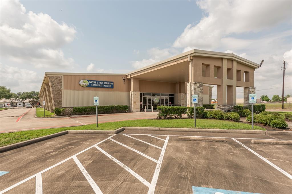 4731 Cavern Drive, Friendswood, Texas image 47