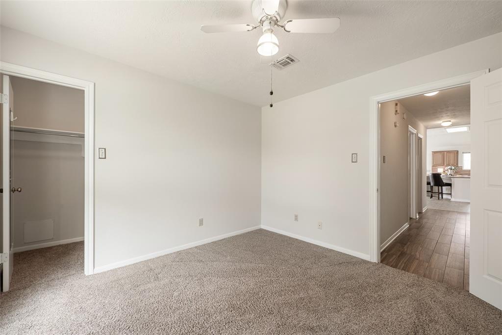 4731 Cavern Drive, Friendswood, Texas image 37