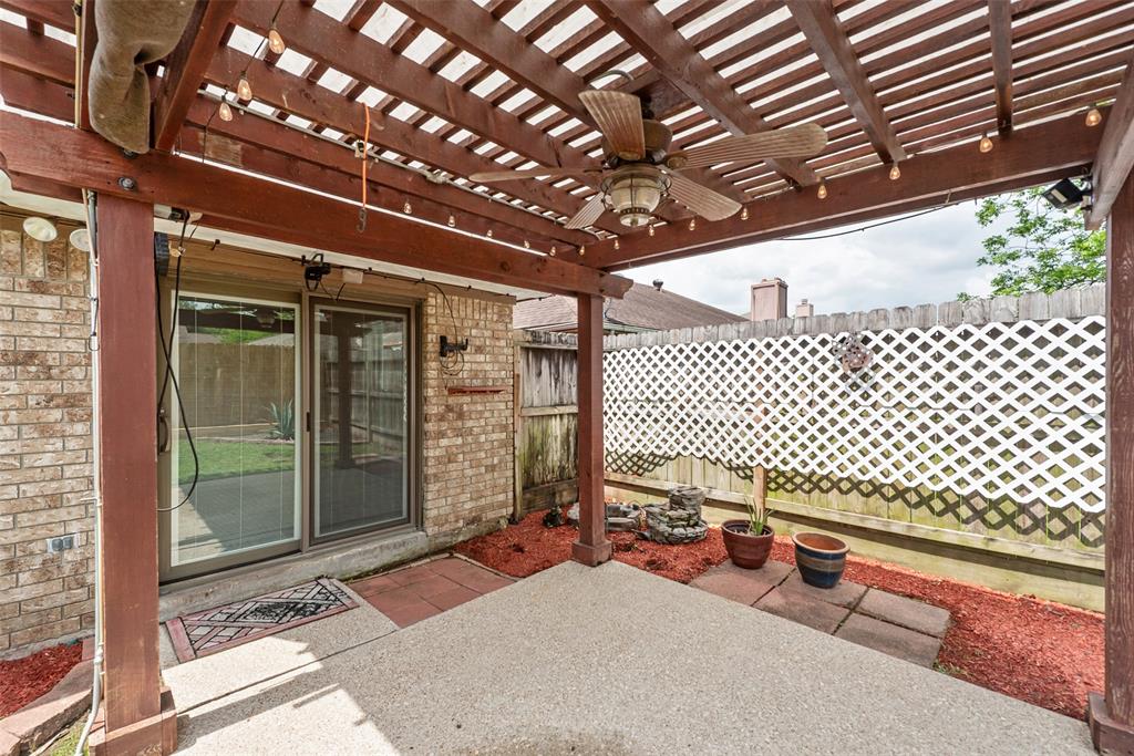 4731 Cavern Drive, Friendswood, Texas image 40
