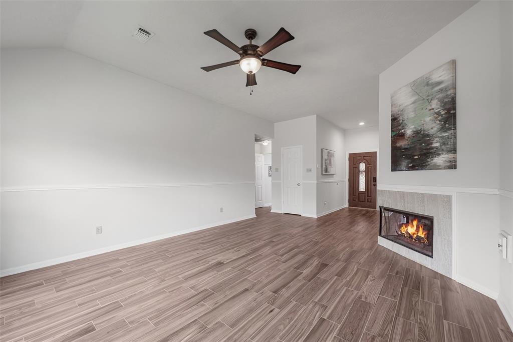 4731 Cavern Drive, Friendswood, Texas image 14