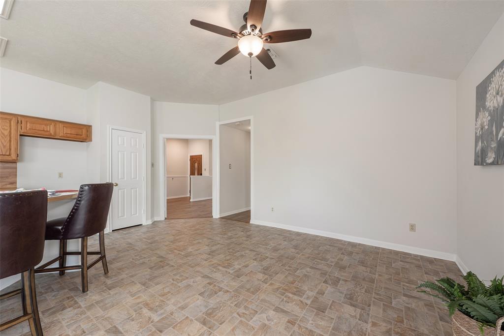 4731 Cavern Drive, Friendswood, Texas image 22
