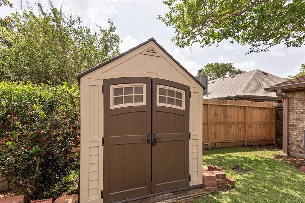 4731 Cavern Drive, Friendswood, Texas image 38