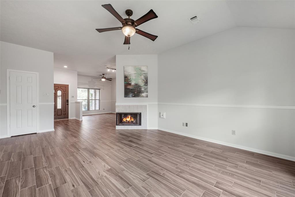 4731 Cavern Drive, Friendswood, Texas image 13
